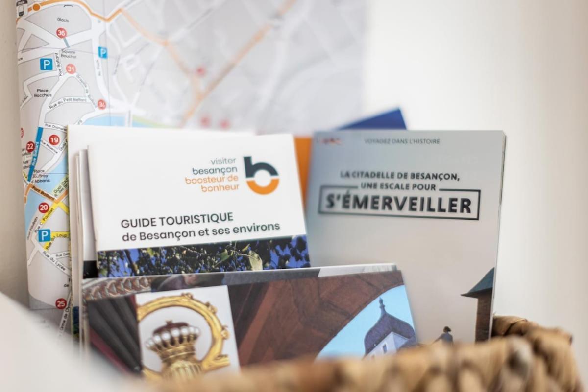 Le 17 Madeleine Apartamento Besançon Exterior foto